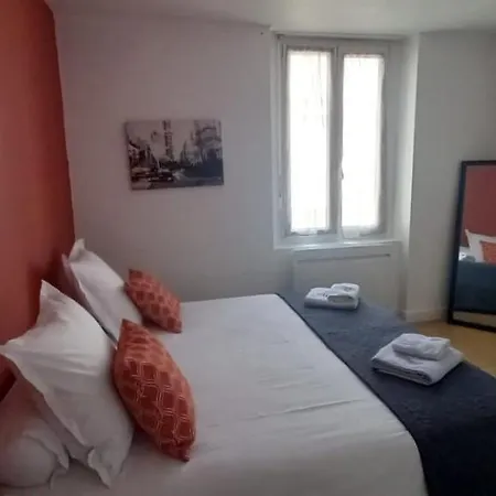 Joli Climatise Apartment *